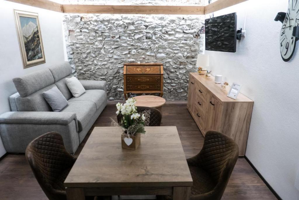 Casa Sofia Apartment Aosta Bagian luar foto