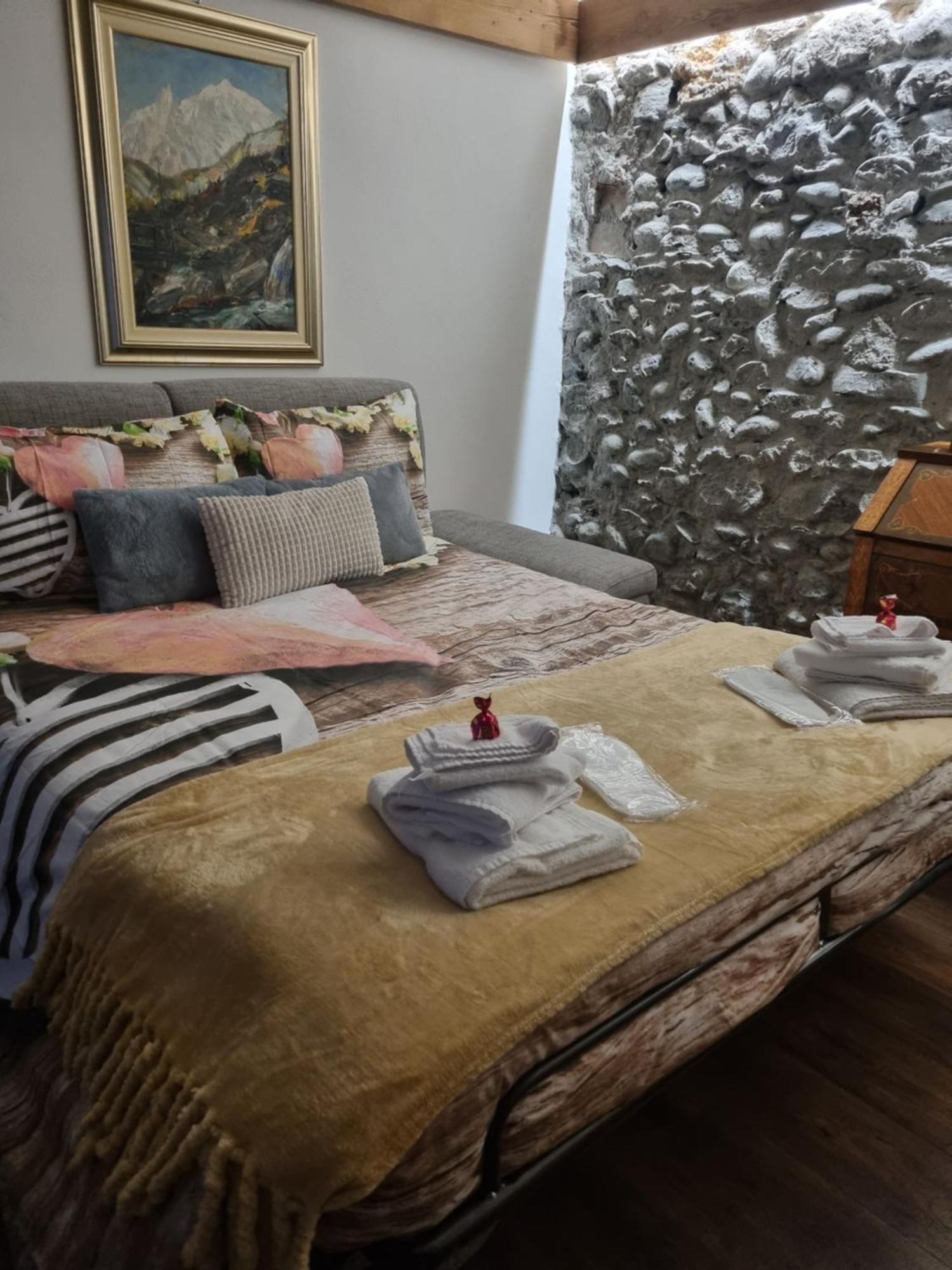 Casa Sofia Apartment Aosta Bagian luar foto